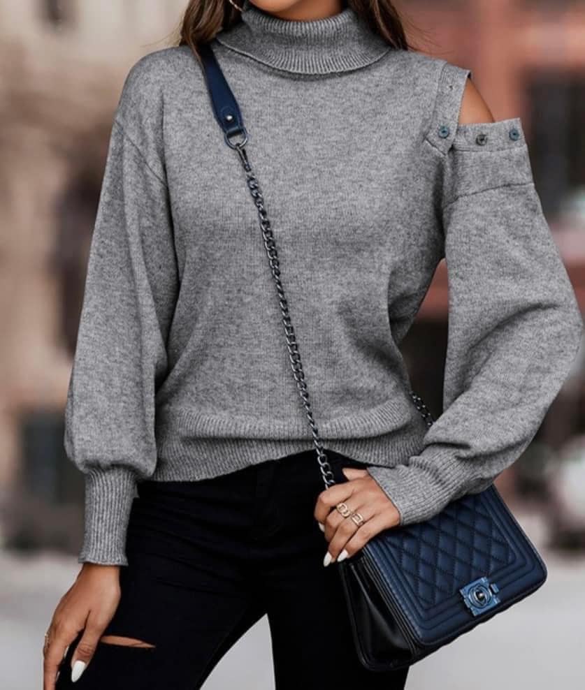 Turtle Neck Sweater with One Side Open
