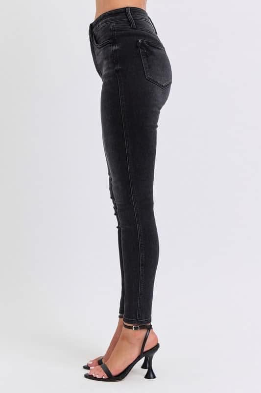 JUDY BLUE  Tummy control Black Jeans